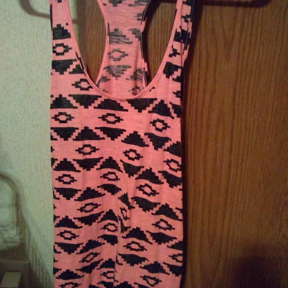 VS Pink size medium tank~wore once